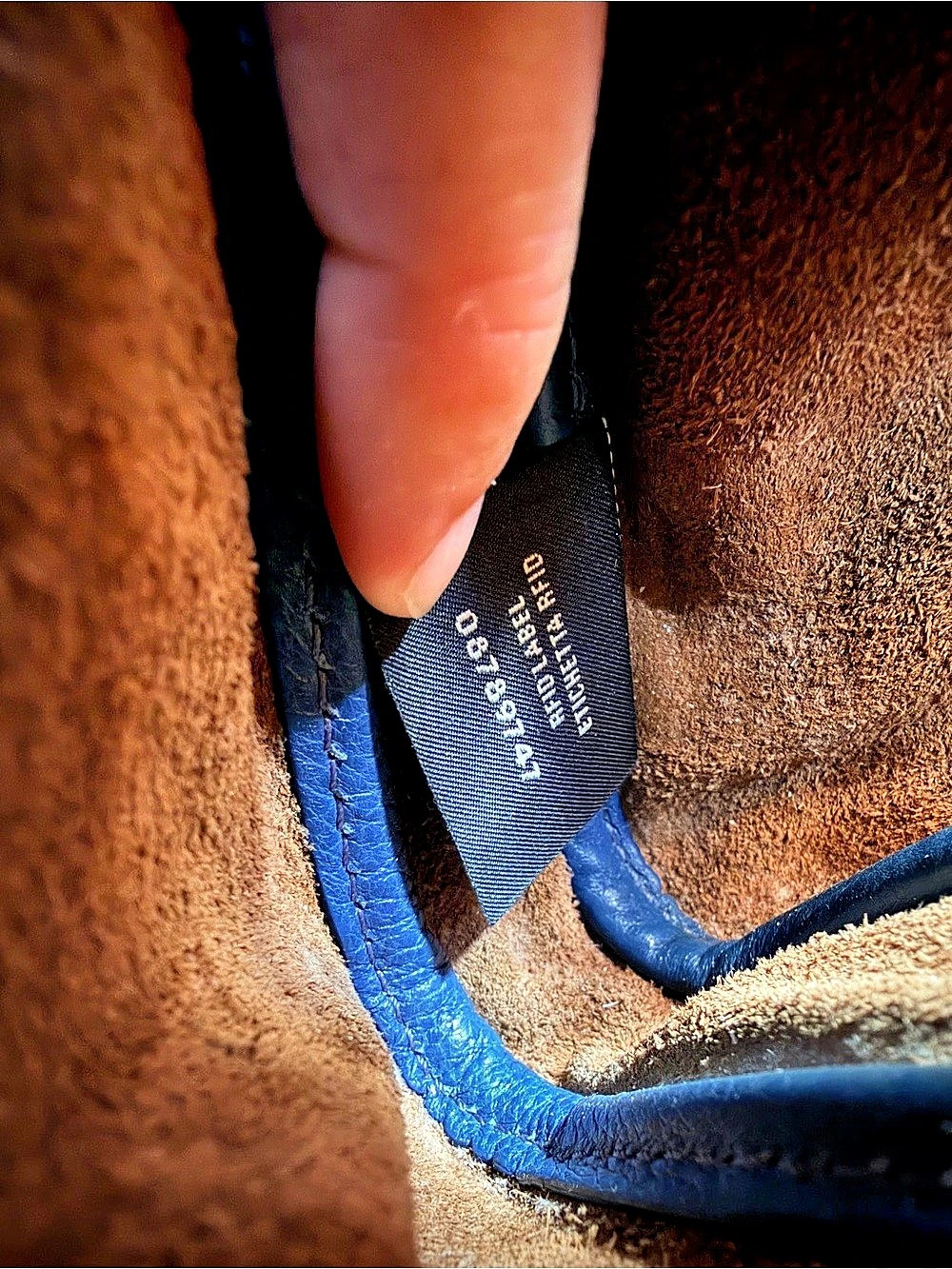 Fendi Simply Leather Shoulder Bag in Blue - Picture 10 of 16